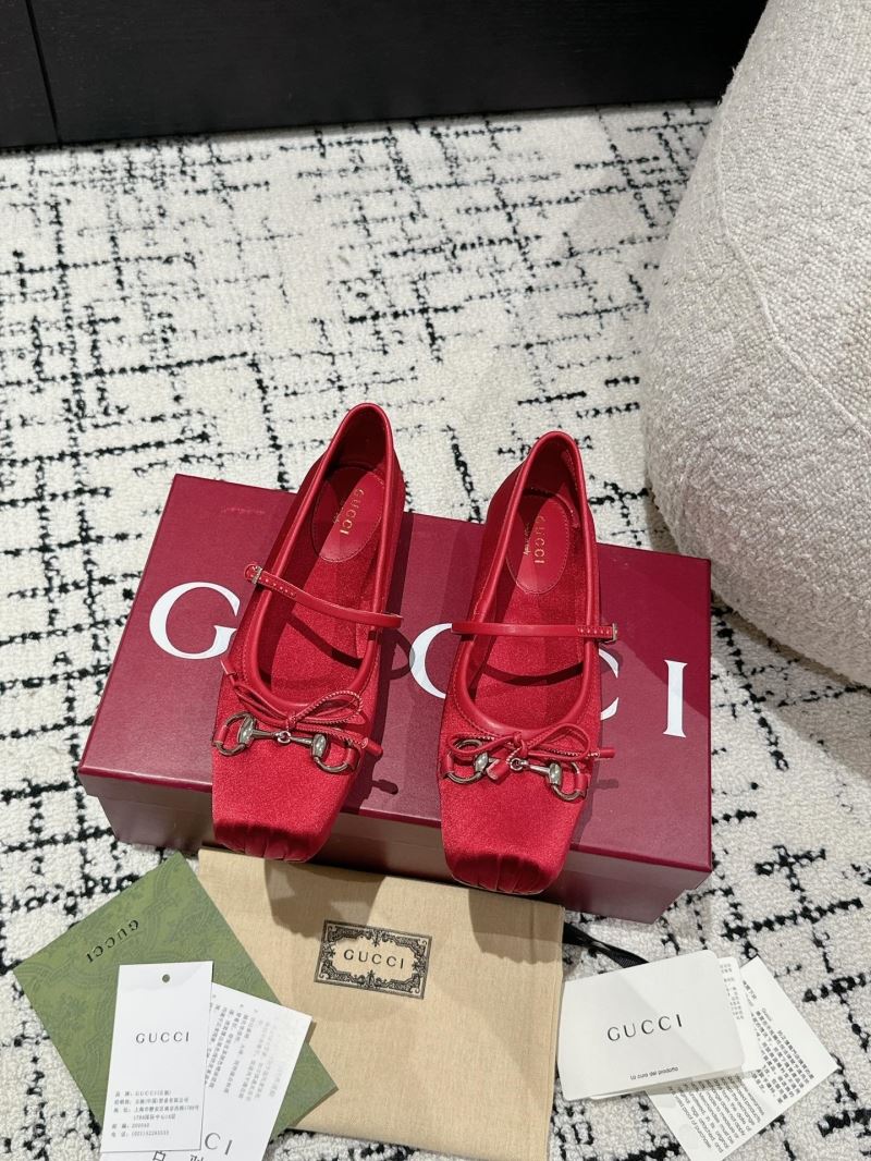 Gucci Flat Shoes